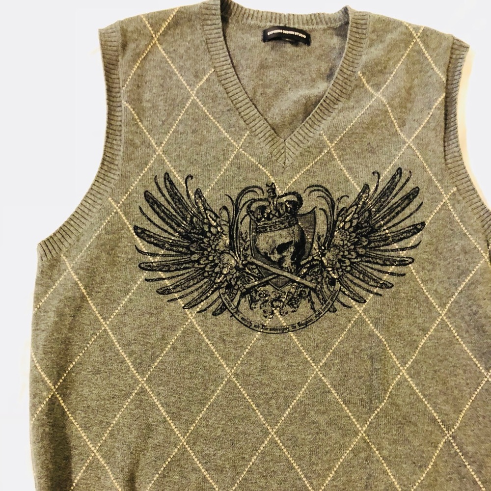 Express Men’s Sweater Vest